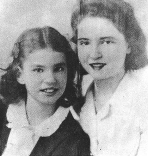 Maryam Jameelah and her sister: 1942